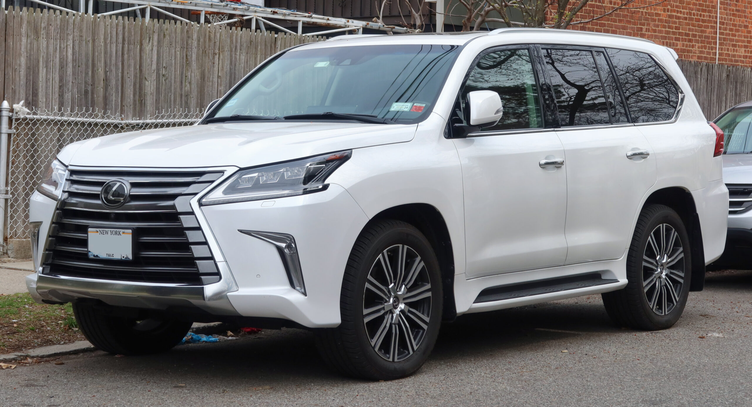 Lexus LX 570